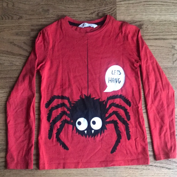 H&M Boys Red Graphics 🕷long sleeve tee size 6 -8 - Picture 1 of 4
